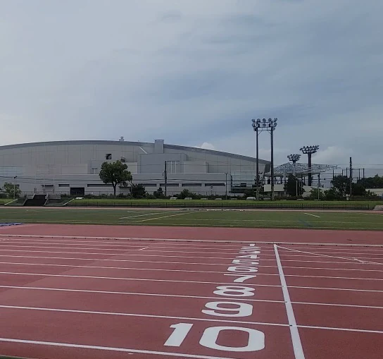 岡崎市龍北総合運動場の陸上トラック